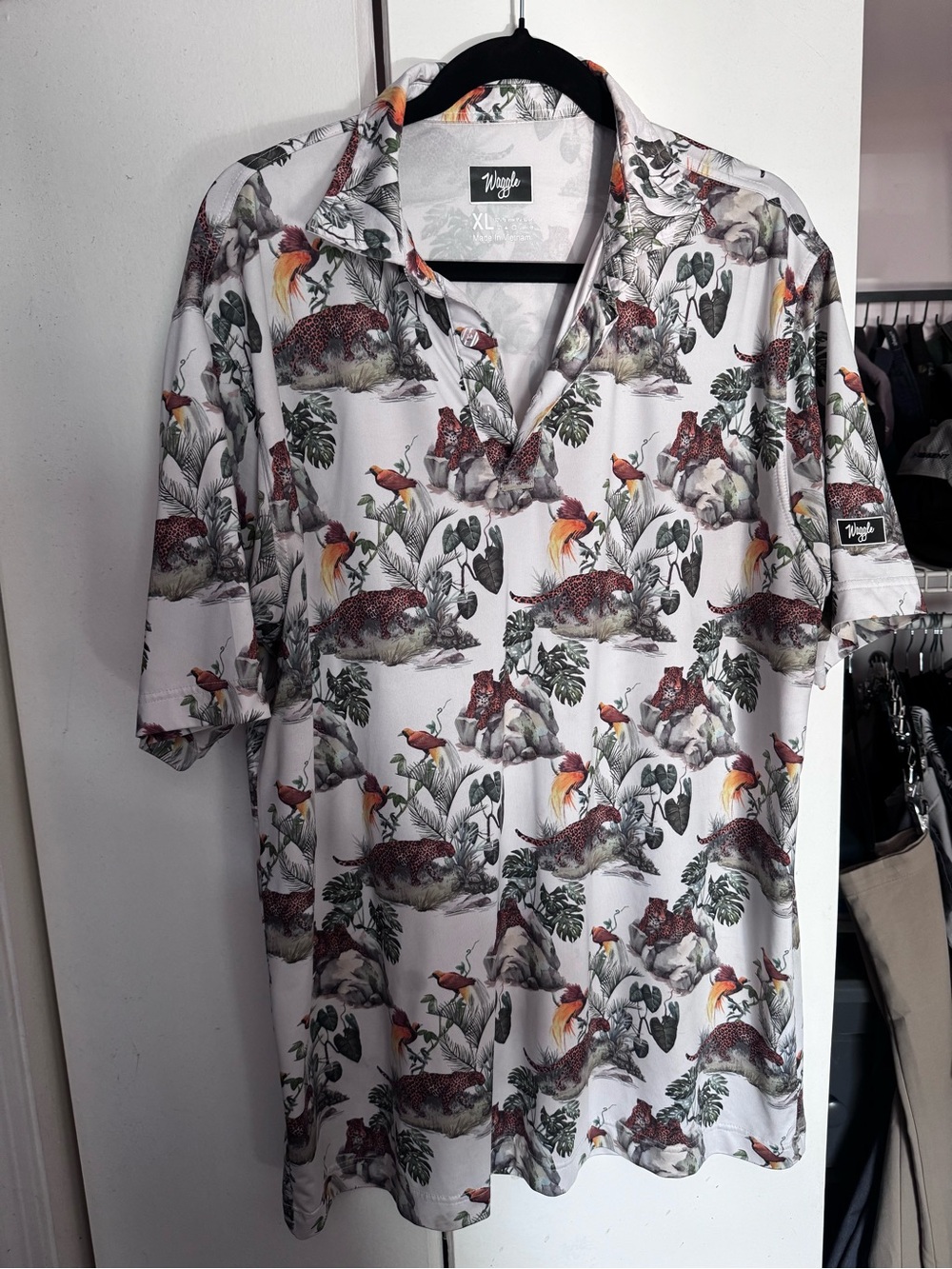 Waggle XL White Tropical Jaguar Print Short-Sleeve Shirt